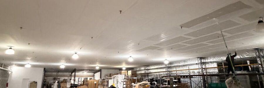 Montaje Cielo raso Radio Victoria 2.800 Mts²