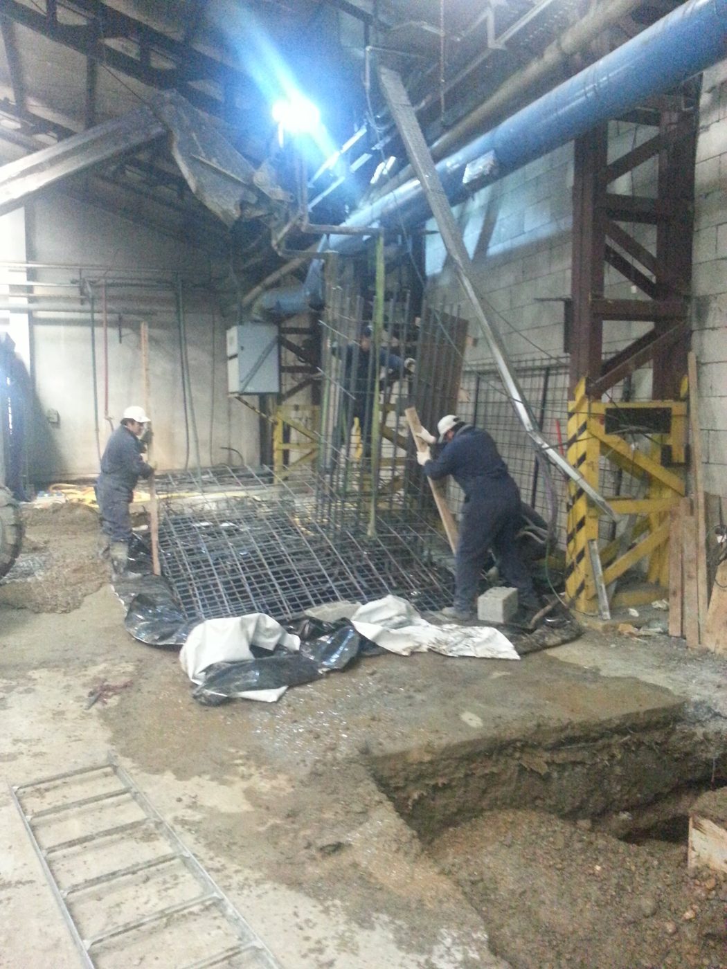 Armado de las bases dentro de la planta