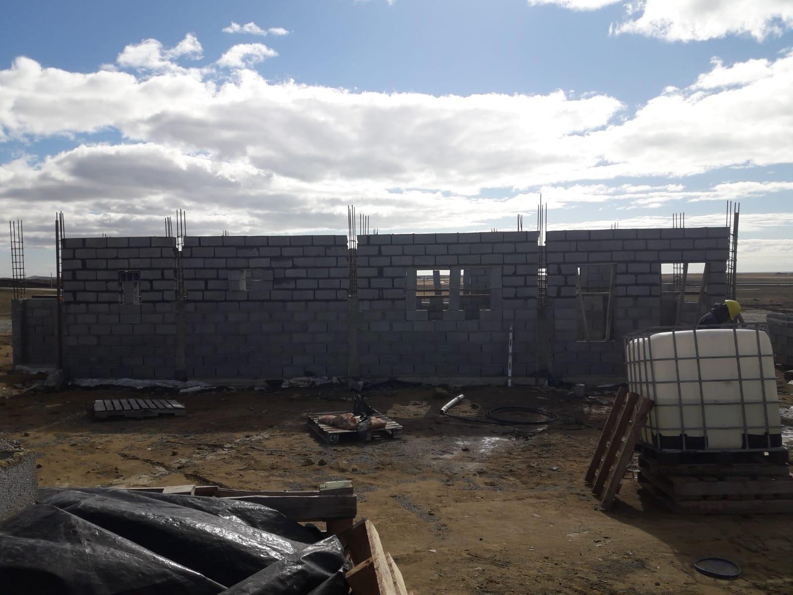Muro de bloques con las aberturas