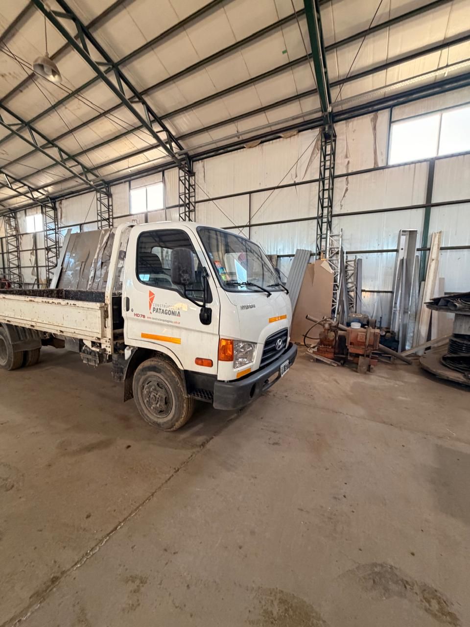 Camión Hyundai de mantenimiento
