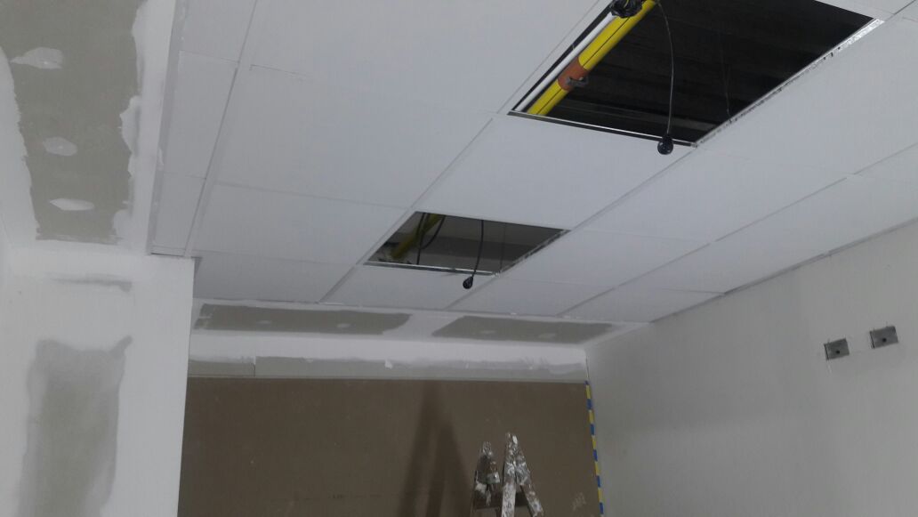 Cielorraso desmontable con instalaciones