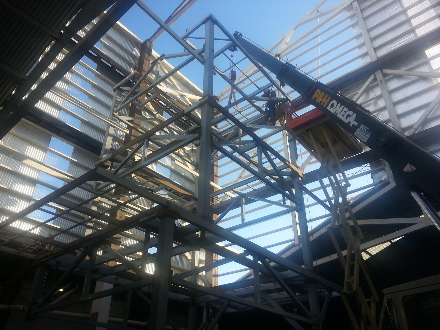 Estructura interna de la nave en montaje