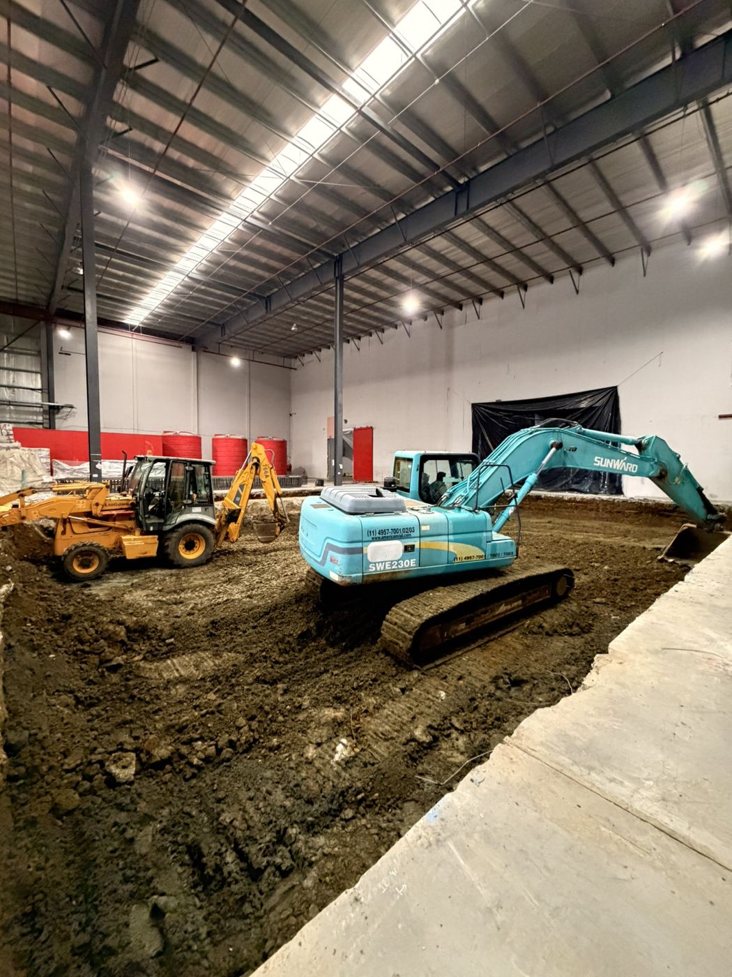 Excavación dentro de la nave