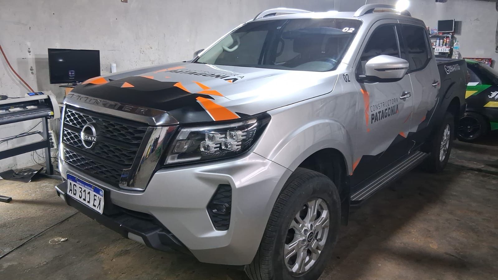 Camioneta Nissan Frontier ploteada